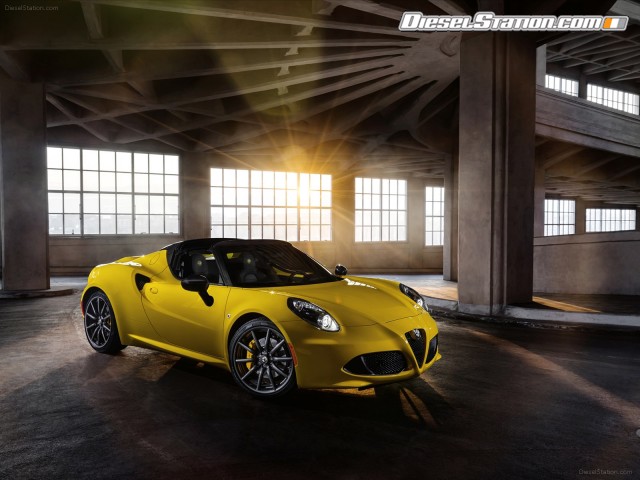 Alfa Romeo 4C Spider 2015 Picture #32 Alfa Romeo 4C Spider 2015 Picture #32